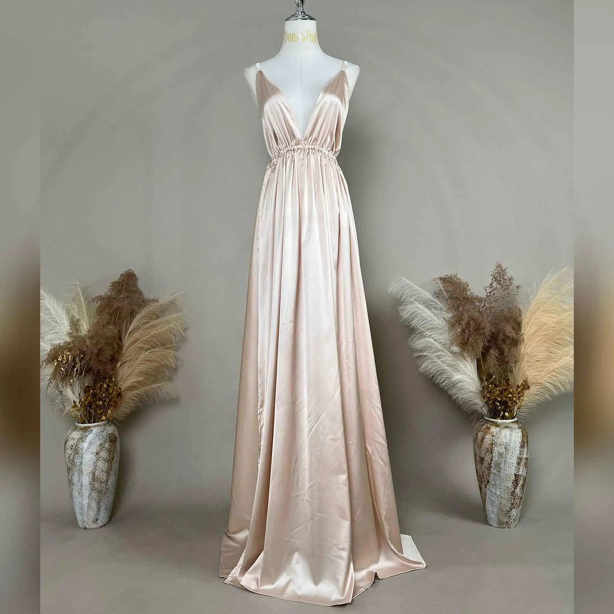 

Don&Judy Rayon V-neck Halter Top With Lining Elegant Woman Dress