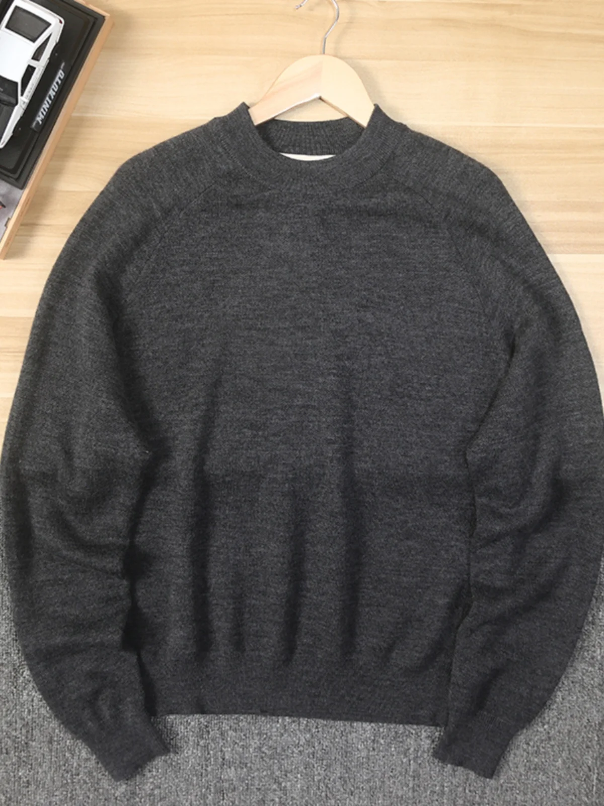 

Итальянский роскошный мужской вязаный шерстяной свитер, круглый, повседневный, однотонный, осенне-зимний, модный, молодежный, витили, длинный, слэ...