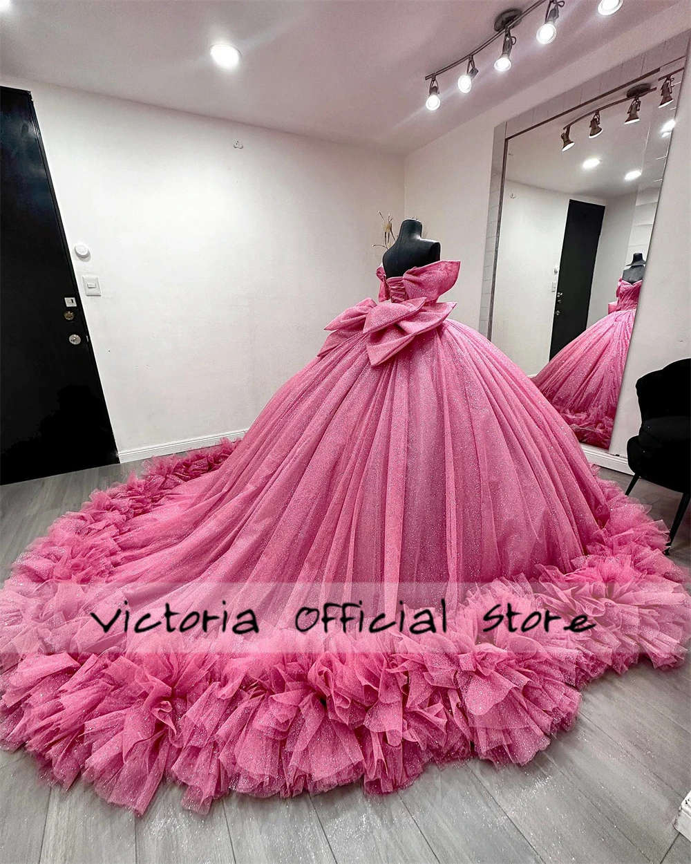 Vestido Quinceanera com arco, vestido longo de baile, doce mexicano doce vestido 15 16, rosa rosa, com tule ruched do ombro