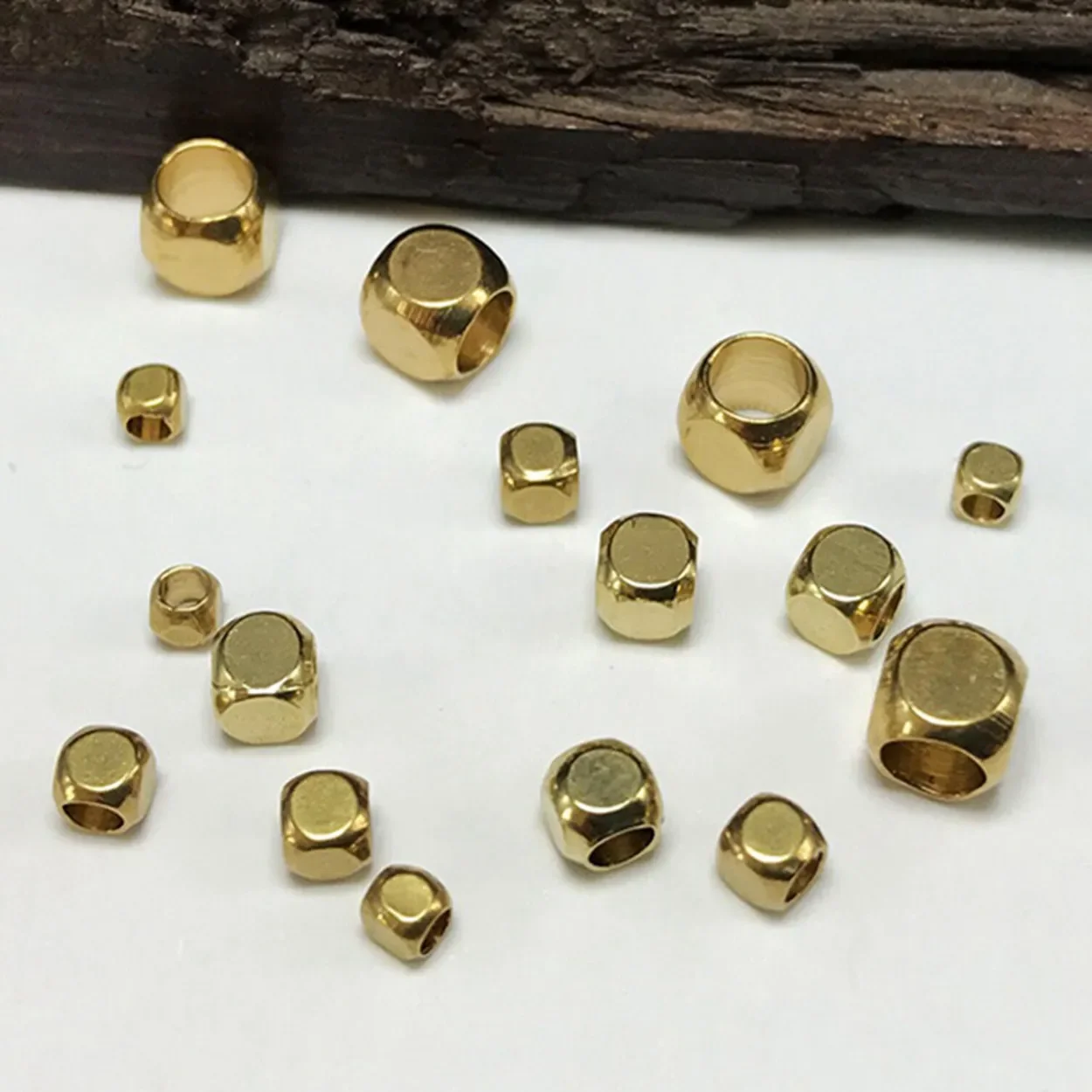 

Cube Square Shape Light Gold Color 2mm 3mm 4mm 5mm 6mm Solid Brass Metal Loose Spacer Beads Lot for Jewelry Making DIY Findings
