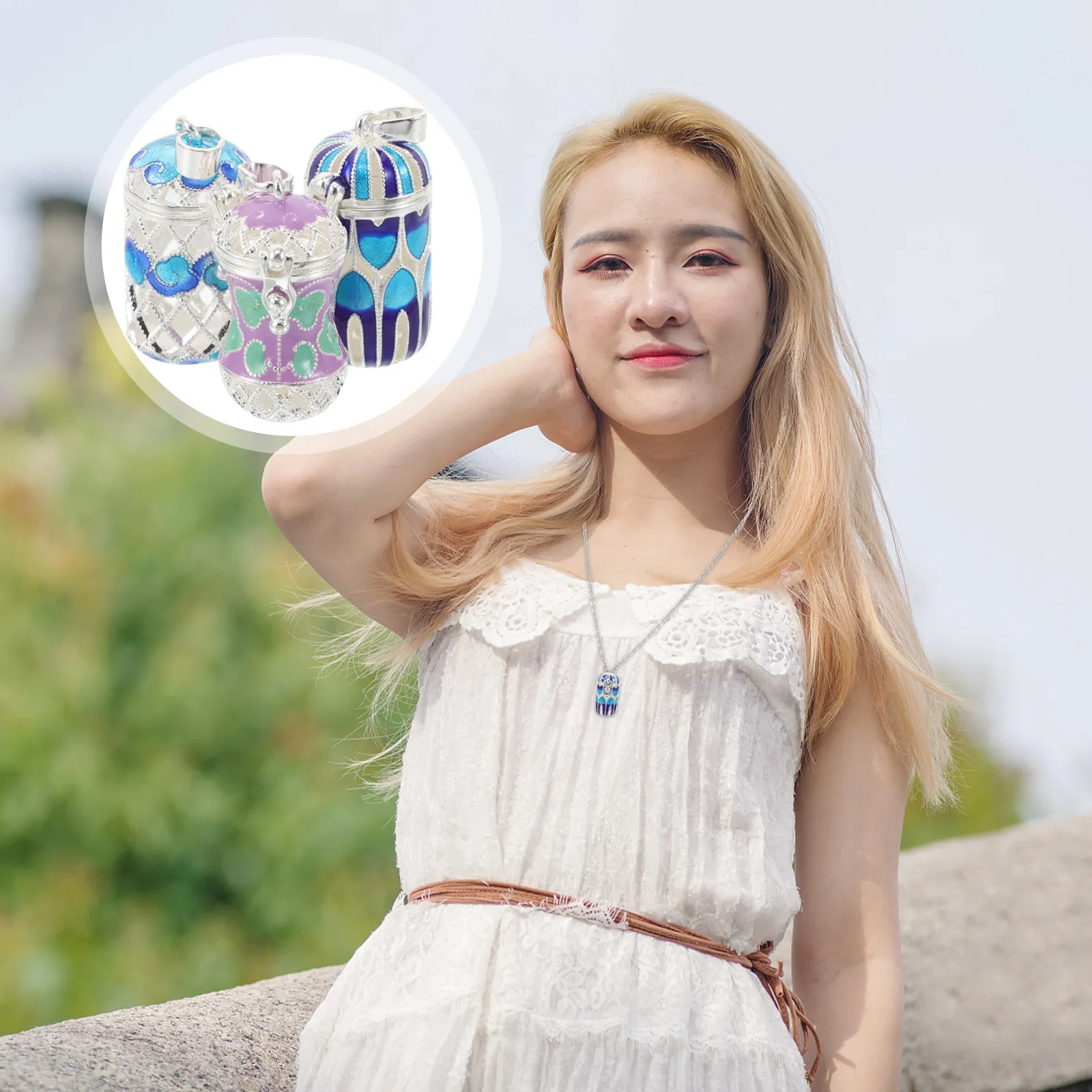 

3Pcs Mini Hollow Enamel Perfume Locket Pendant Portable Essential Oil Diffuser Necklace Charm for Daily Wear Office Special