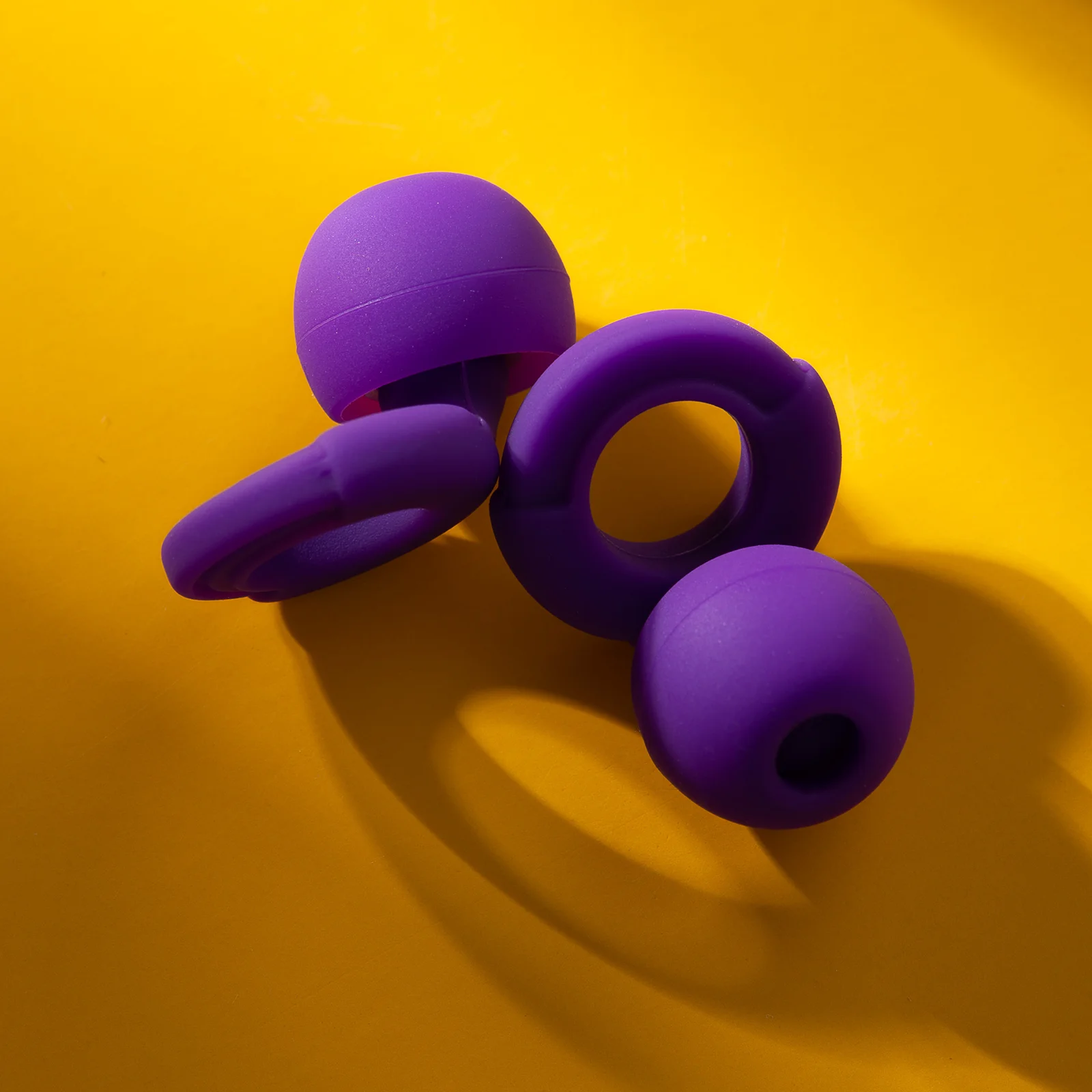 سدادات أذن من السيليكون قابلة لإعادة الاستخدام من HUAK - فائقة النعومة لتقليل الضوضاء وحماية السمع، 8 أطراف أذن في XS/S/M/L للنوم والسباحة