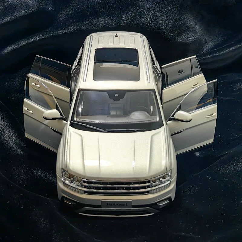 Termont Die-Cast Metal Replica,Alloy Simulation Car Model,Atlas,Decoration,Gift,Adult Collectible,silver,2017,1:18