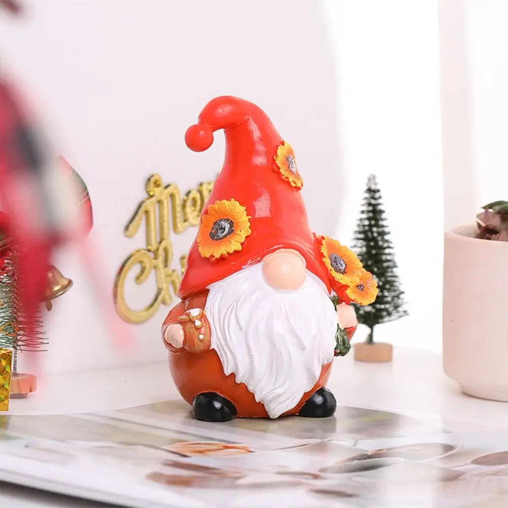 Cute Christmas Gnome Ornament Elegant Resin Crafts Faceless Elderly Figurine Colourful Merry Christmas Decoration