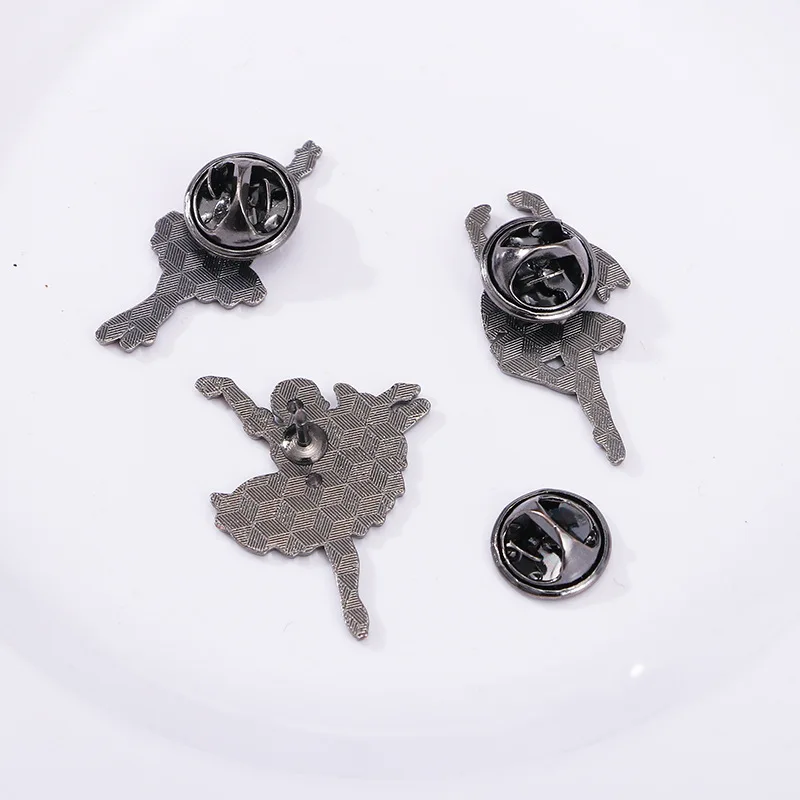 女性のための漫画のバレエダンサーの女の子のブローチ、バッジピン、ジュエリー、漫画