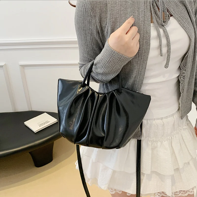 

Pleated Handheld Cloud Bag for Women New Fashion Soft Leather Handheld Pleated Leather Versatile Shoulder Crossbody Bag