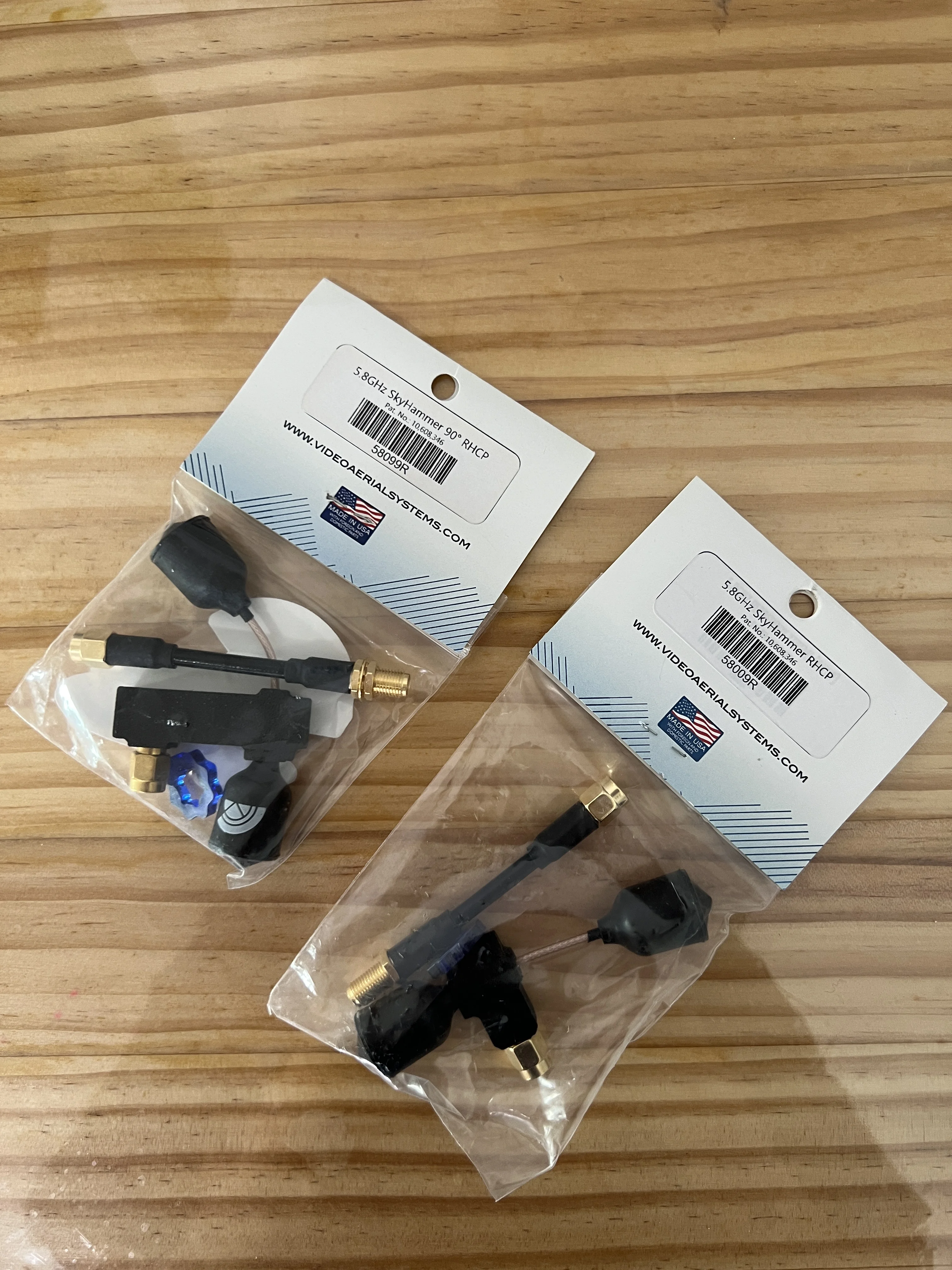 TBS VAS SkyHammer RHCP 5.8Ghz SMA FPV Antenna RHCP 90 Degree SMA Gain 5.25 DBi For FPV Long Range
