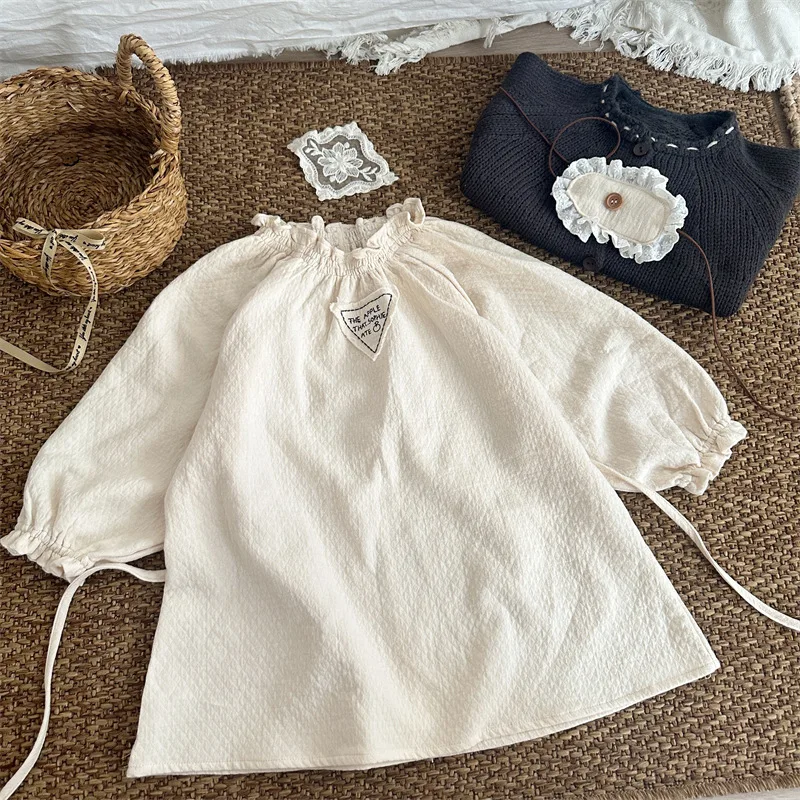 

Платье для девочек, осень 2023, Новое поступление, детская одежда с вышивкой, однотонное лоскутное платье с длинными рукавами в корейском стиле с завязками спереди