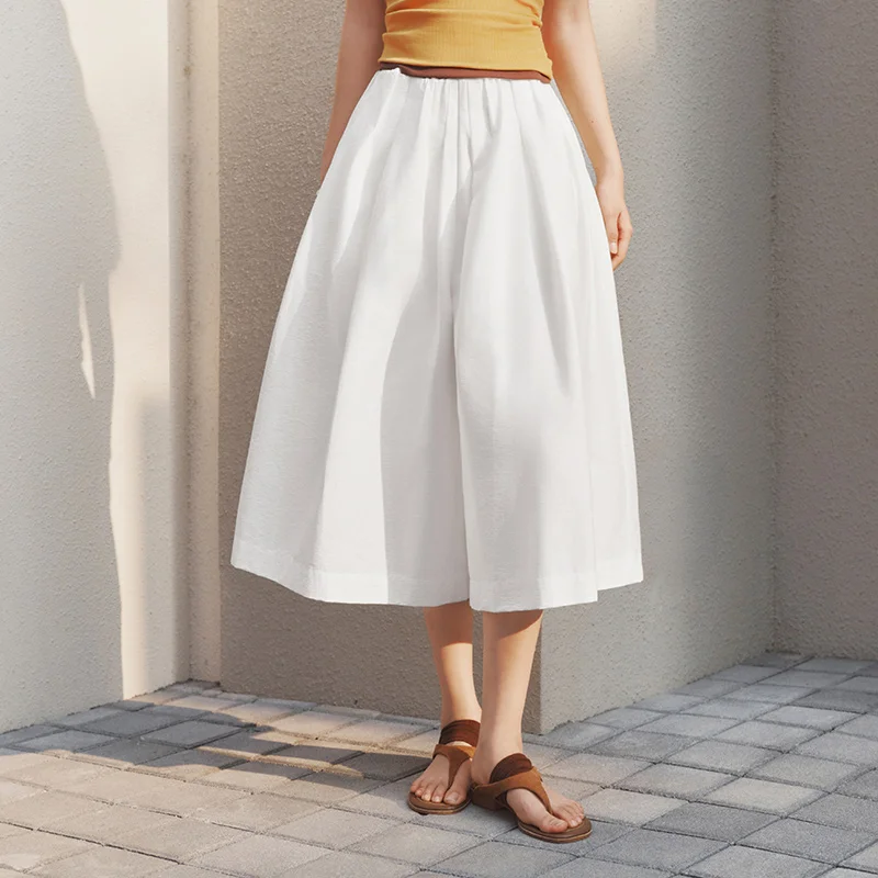Women's Pleated Wide Leg Cropped Pants - Soft Textured