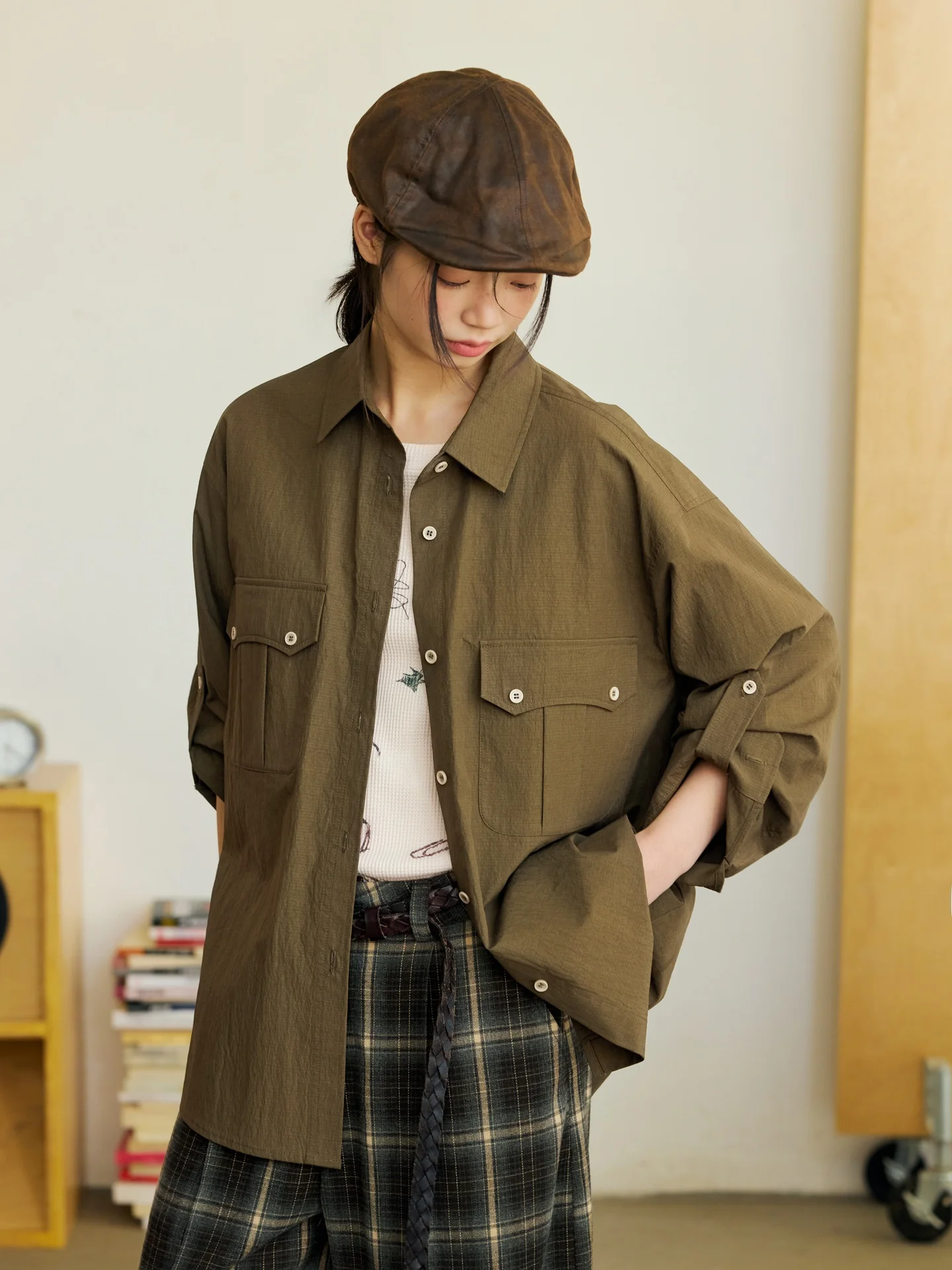 

Octopusme Retro Workwear Cotton Feels Женская рубашка для ранней весны, базовый слой для многослойного ношения, внутренняя одежда, топ с карманами, длинный рукав