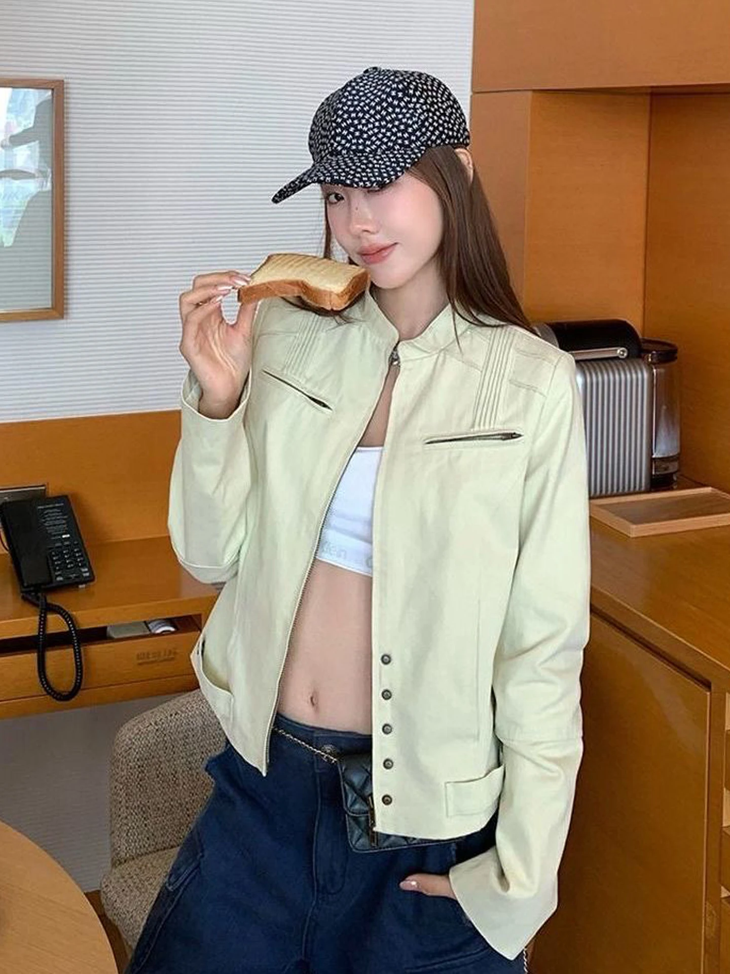 

American Retro Stand Collar Workwear Jacket Women's Spring New Small Design Casual Versatile Fashionable Outerwear