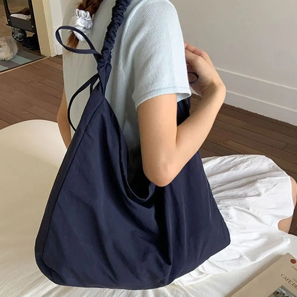 

Модная однотонная плиссированная сумка на плечо, простая нейлоновая сумка через плечо большой вместимости, студенческая сумка для отдыха, женская сумка подмышками