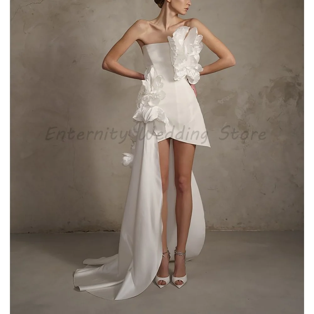 

Ivory White Strapless High Low Wedding Dress 3D Floral Applique Asymmetric Satin Bridal Mini Gown With Train