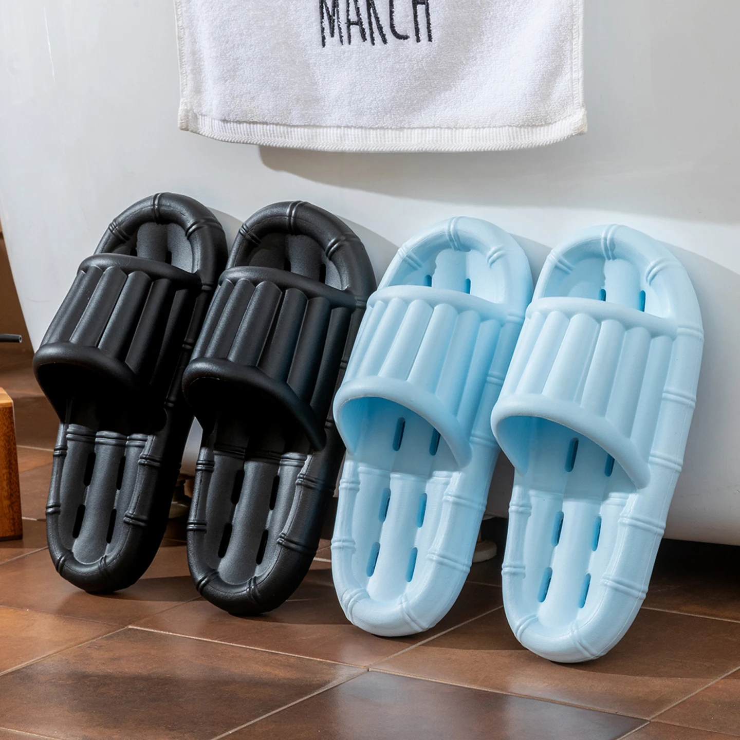 Women's Bathroom Slippers, Non-Slip Open Hole Hollowed-out Quick-Dry Soft Thick Sole Summer Slides for Couples Indoor Home Use