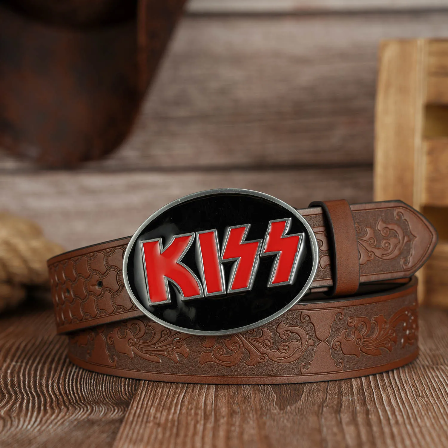 1 drop oil embossed KISS letter buckle, stylish men's novelty belt buckle