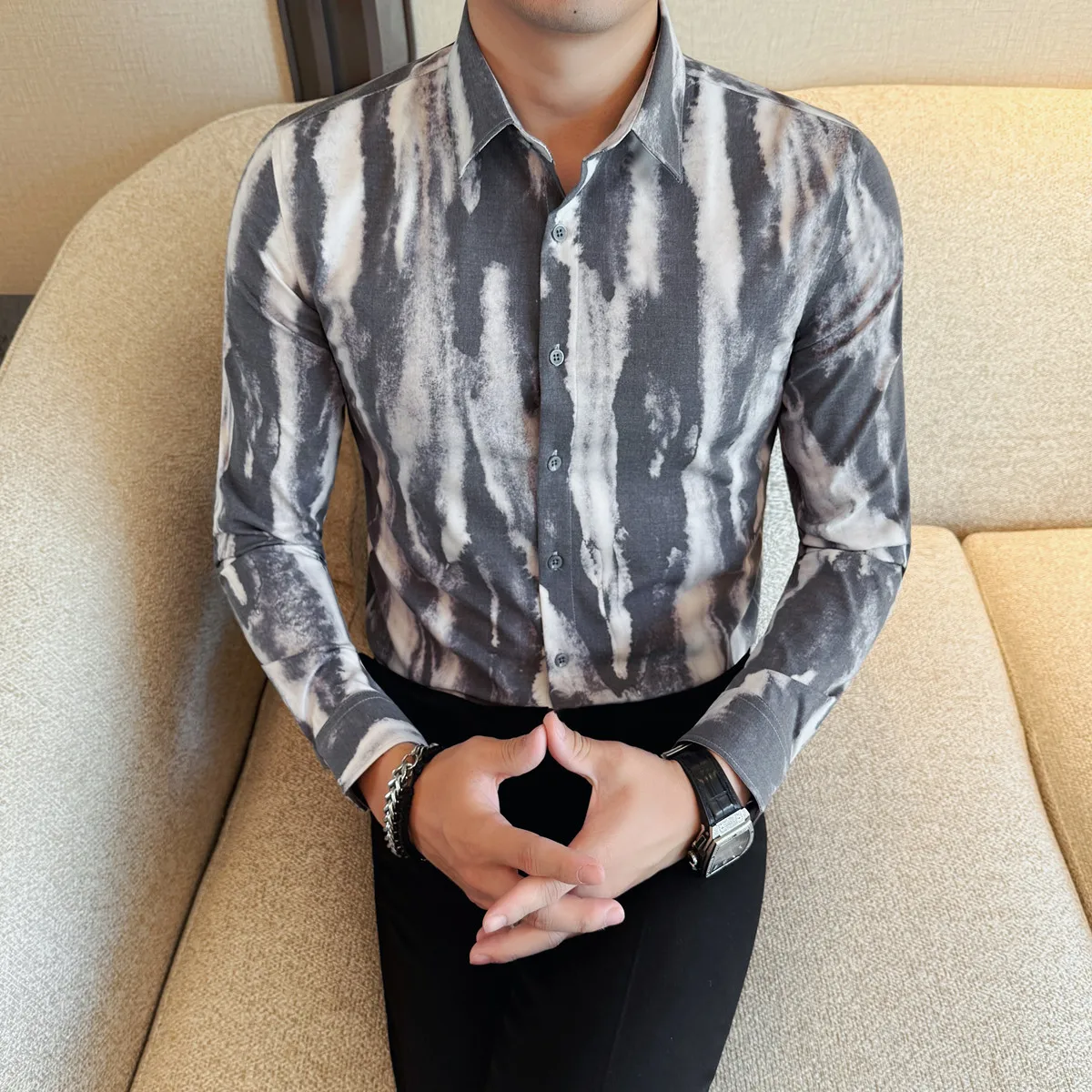 

Fashionable Versatile Casual Men's Long-sleeved Shirt, Autumn & Winter New Arrival Fashionable Slim-fit Shirt for Young Men.