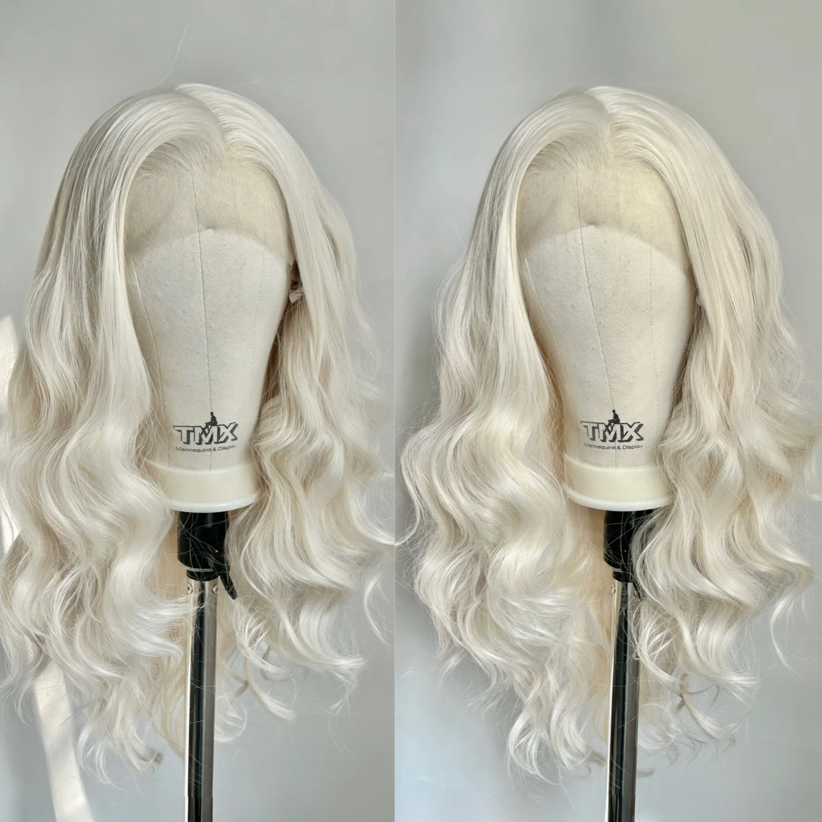 

Длинные светлые парики с волнистыми прядями и кружевной передней частью для женщин, с возможностью свободного пробора, белые платиновые блонд-каре, кудрявые, волнистые, 13x4, без клея, синтетические, для повседневного использования и косплея