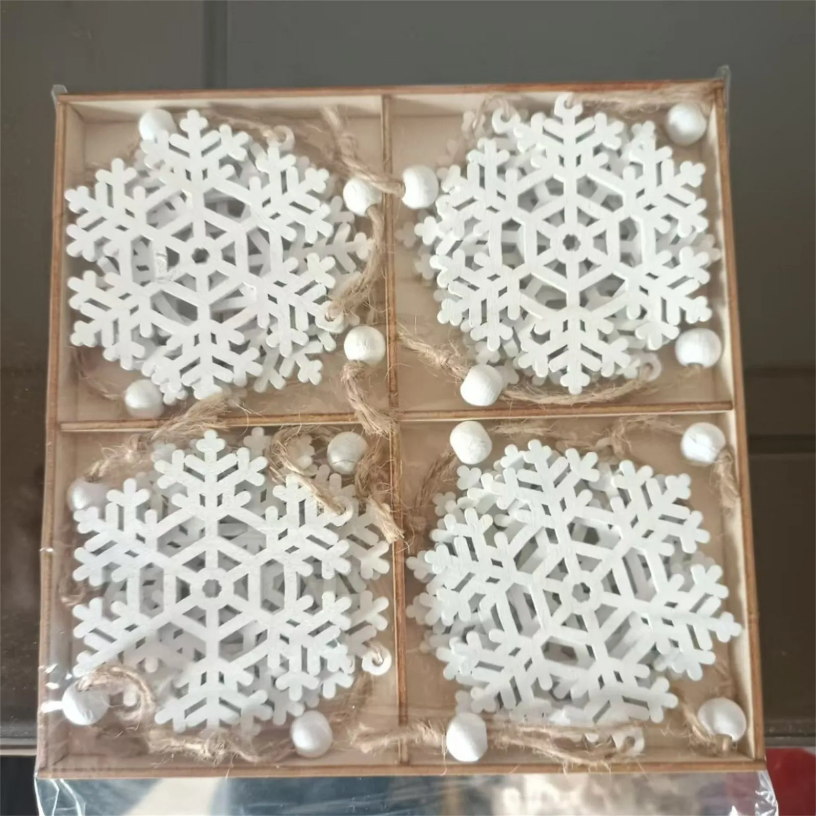 Christmas White Snowflake Wooden Decoration Pendant Snowflake Ornaments Winter Christmas Tree Ornaments 16pc Per Pack