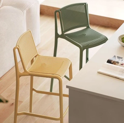 chaise-haute-de-menage-chaise-de-bar-d'ilot-chaise-de-salle-a-manger-a-dossier-en-plastique-simple-a433