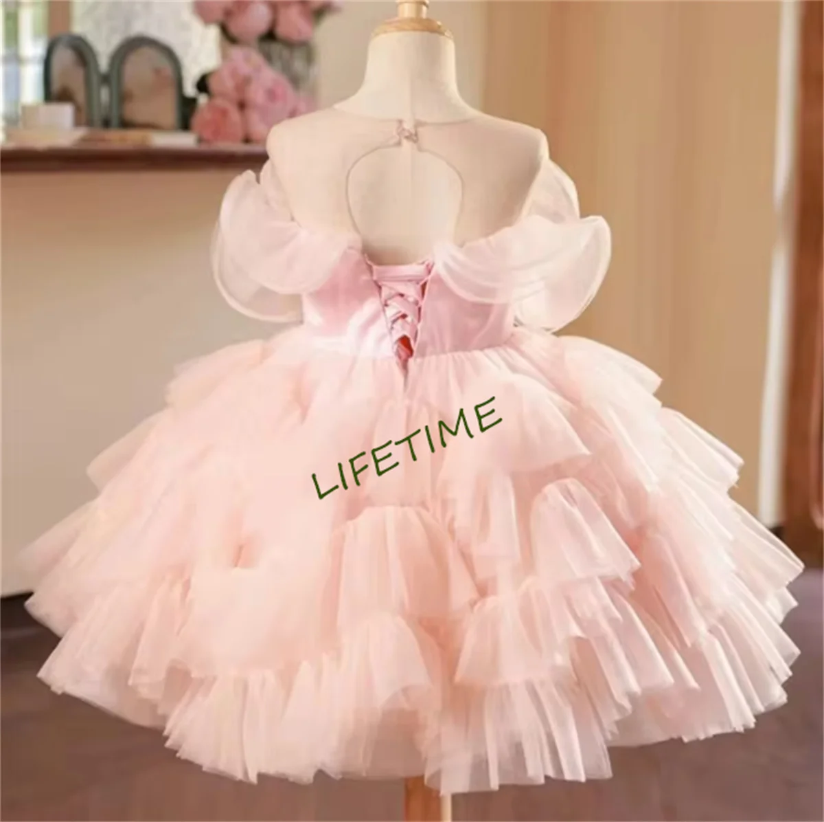 

Pink Fluffy Flower Girl Dress Tulle Pearls Princess Knee Length for Wedding Party Baptism First Communion Gown