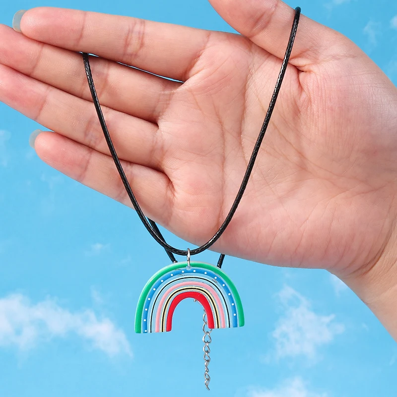 Aihua Bunte Regenbogen-Halskette für Damen, Lederseil-Kette, Wolke, Regenbogen-Anhänger, Halskette, niedlicher Sommer-Strand-Schmuck, Geschenke – Detail 14