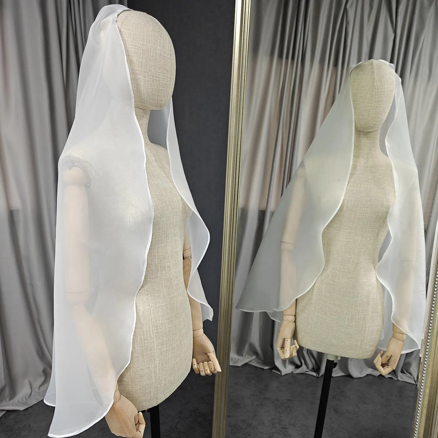 

Customized Silk Organza Short Wedding Veil with Comb 1 Layer Short Bridal Veil Simple Veil for Bride