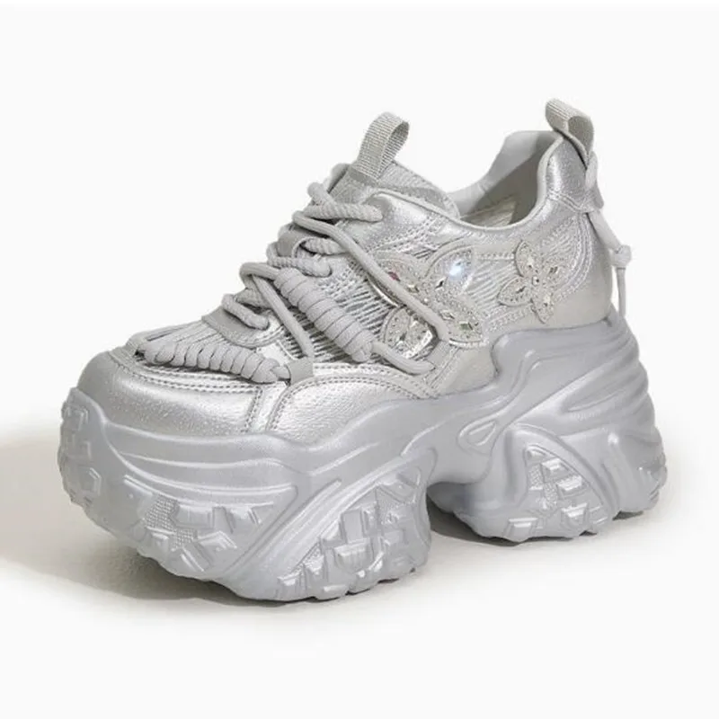 

Новые женские летние кроссовки на толстой подошве с дышащей сеткой и перфорацией, в стиле Dad Shoes, на каблуке 10 см, универсальные повседневные кожаные сандалии