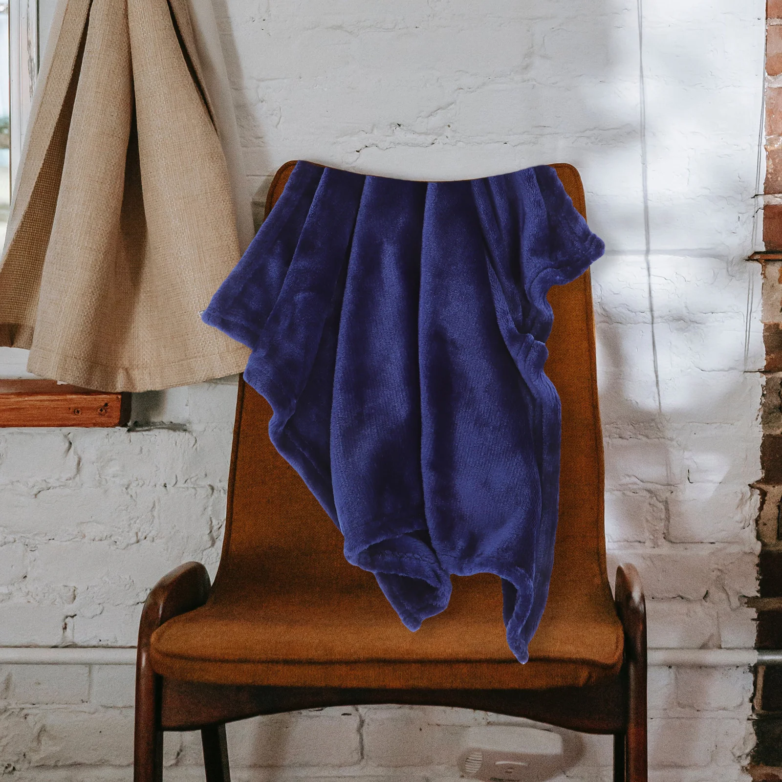 الأزرق الداكن بلون الفانيلا الحيوانات الأليفة الفراش خفيفة الوزن سوبر الدافئة دافئ بطانية منشفة الفانيلا بطانية الحيوانات الأليفة