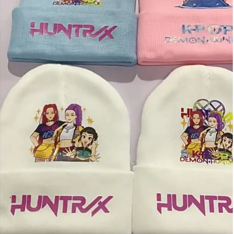 หมวกไหมพรมลายการ์ตูนอนิเมะ KPop Demon Hunters สำหรับฤดูหนาว อุปกรณ์เสริมแฟชั่นสุดน่ารัก ของขวัญวันเกิด/คริสต์มาสสำหรับเด็ก