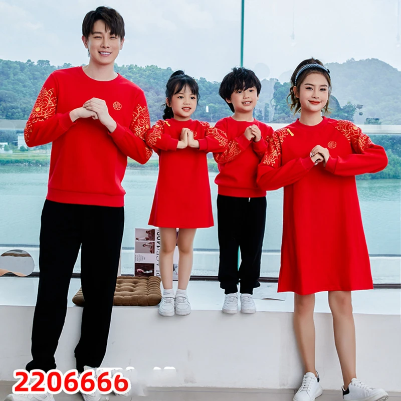 

Matching Family Clothes Autumn Winter Mum Daughter Red Dress Dad Son Sweatshirt Family Look Couple Outfit Adults Kids Baby Set