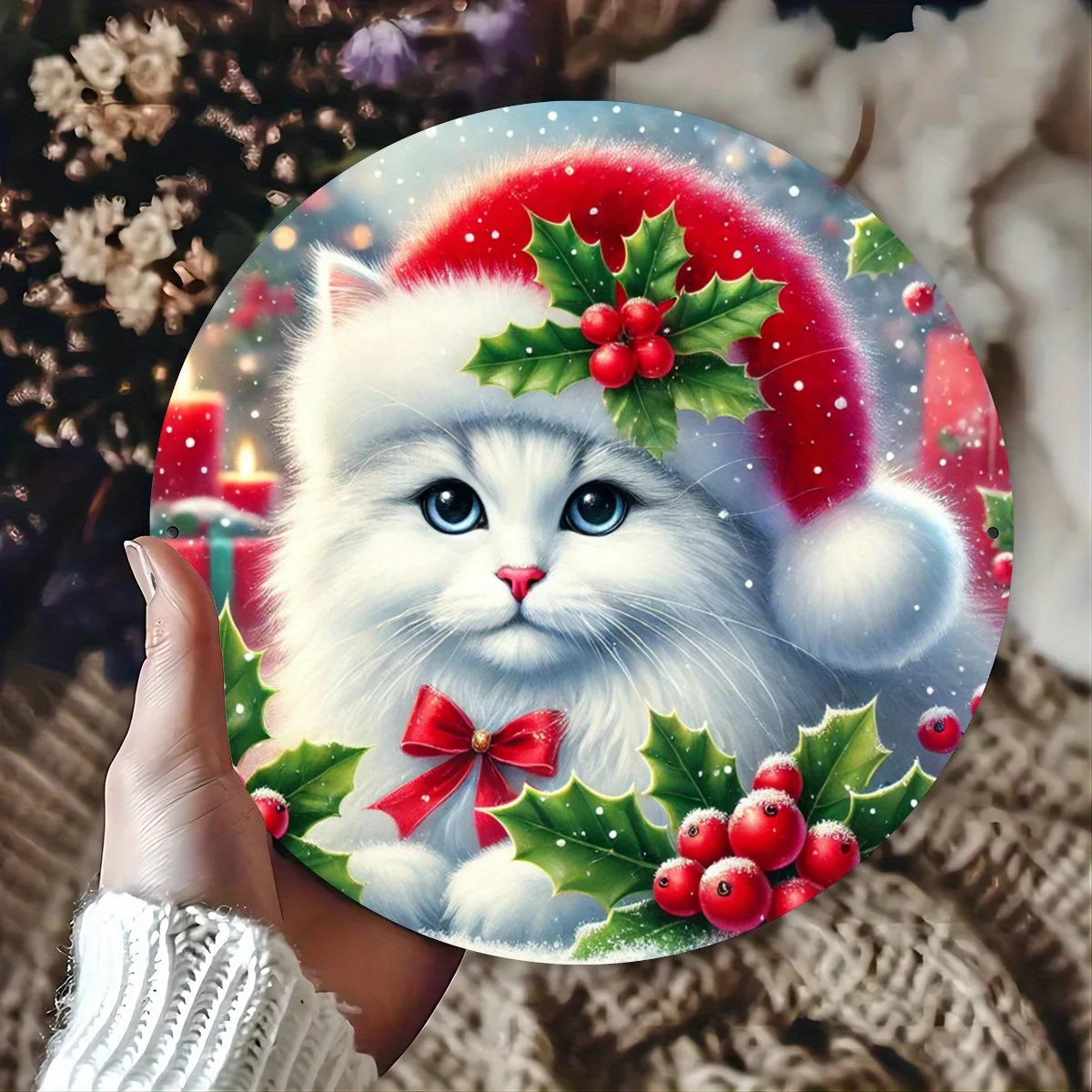 Bezauberndes 7,8 x 7,8 Zoll großes rundes Weihnachtsschild aus Metall mit Weihnachtsmütze, Katze und Stechpalme – Vintage-inspirierte Wanddekoration für Zuhause, Büro, Terrasse,