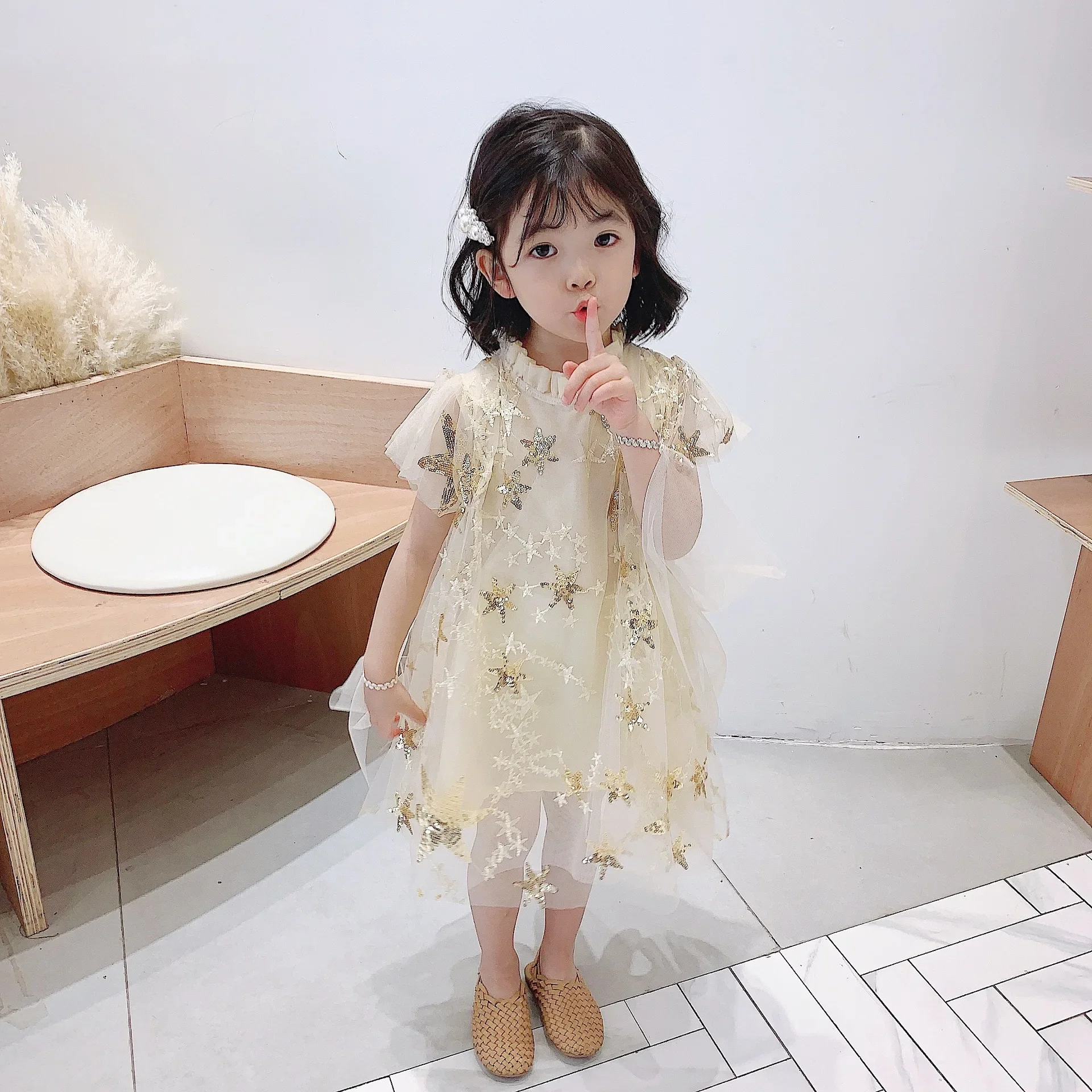 Girls Skirt Star Cloak Princess Dress Dress 2024 Spring and Summer New Children's Clothing Fashion Sweet Cute