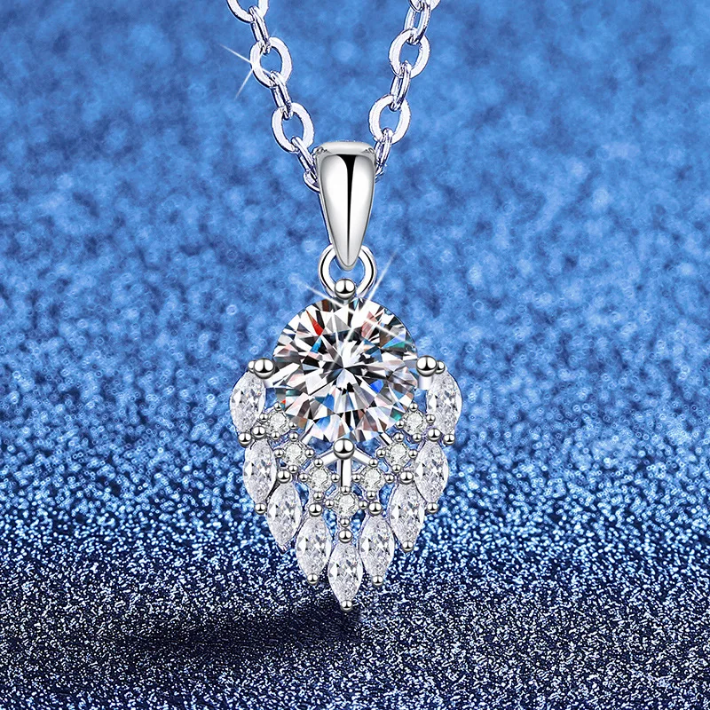 

Platinum PT950 18K Gold Moissanite Necklace with Super Sparkling Water Droplet Design Pendant, 1 Carat Moissanite Necklace