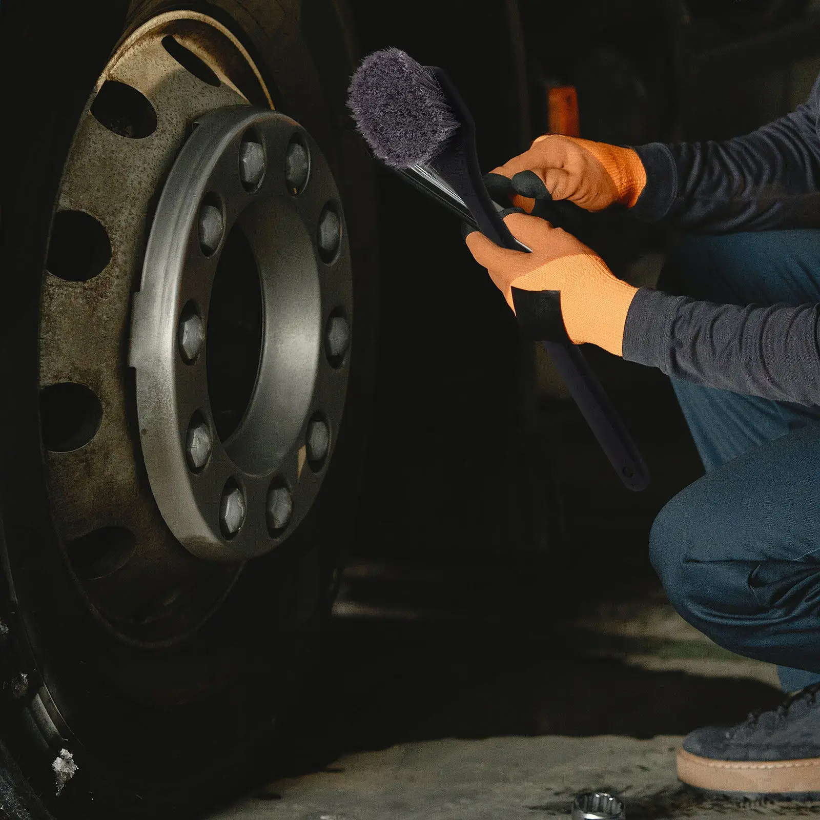 Long Handle Car Wheel Brush Multifunctional Tire Cleaning Hub Scrubbing Car Washing Supplies Cleaning Tool Hand Brush