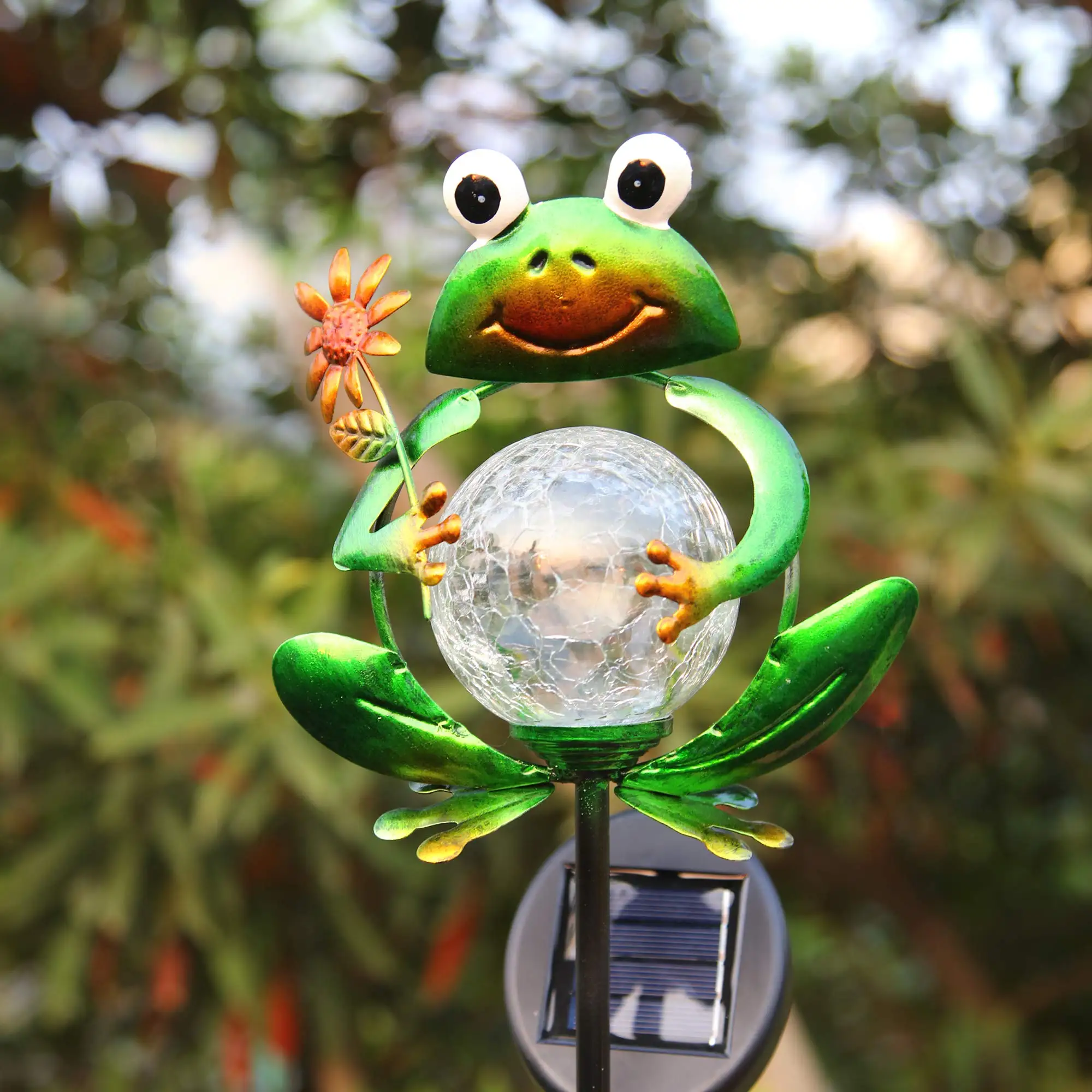 

Garden Solar Lights Outdoor Decorative Metal Frog Shape Waterproof Stake Lights with 2 FT Auto ON/Off Solar Powered Light