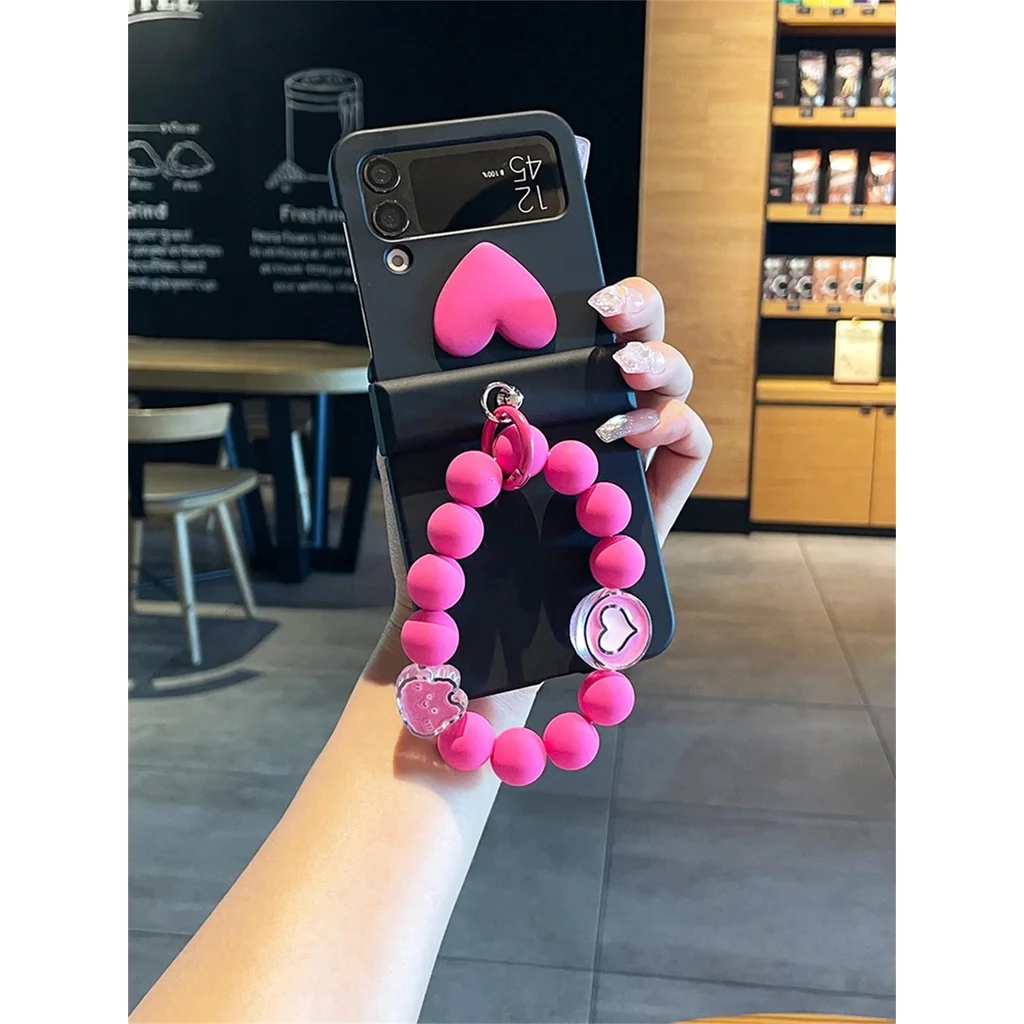 Korean Fashion Cute Love Heart Flower Beads Bracelet Hand Chain Case For Samsung Galaxy Z Flip 7 6 5 4 3 5G Zflip7 Hinge Cover