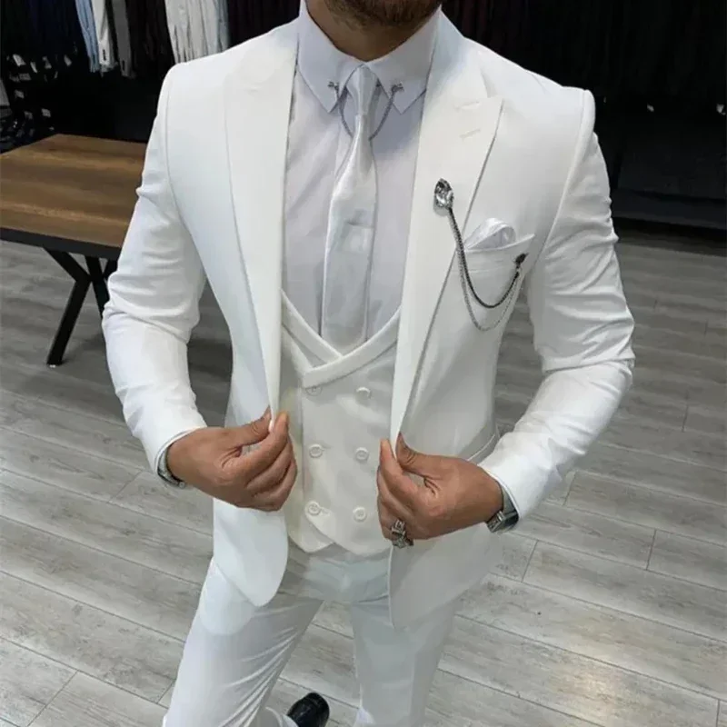 Slim Fit Wedding Suits For Men Italian Style Groom Wear Tuxedo 3 Pcs Business Peak Lapel Blazer (Jacket + Vest + Pants)