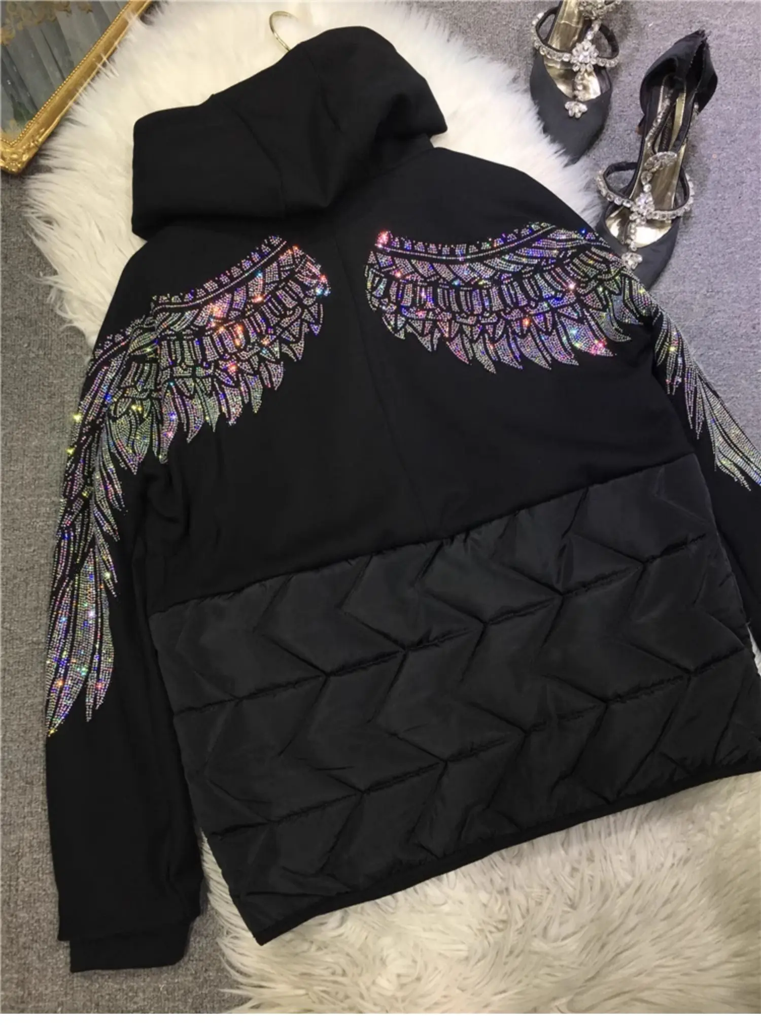 Abrigo acolchado de algodón con capucha para mujer, Chaqueta corta con alas grandes en la espalda, de lujo, color negro, para Otoño e Invierno