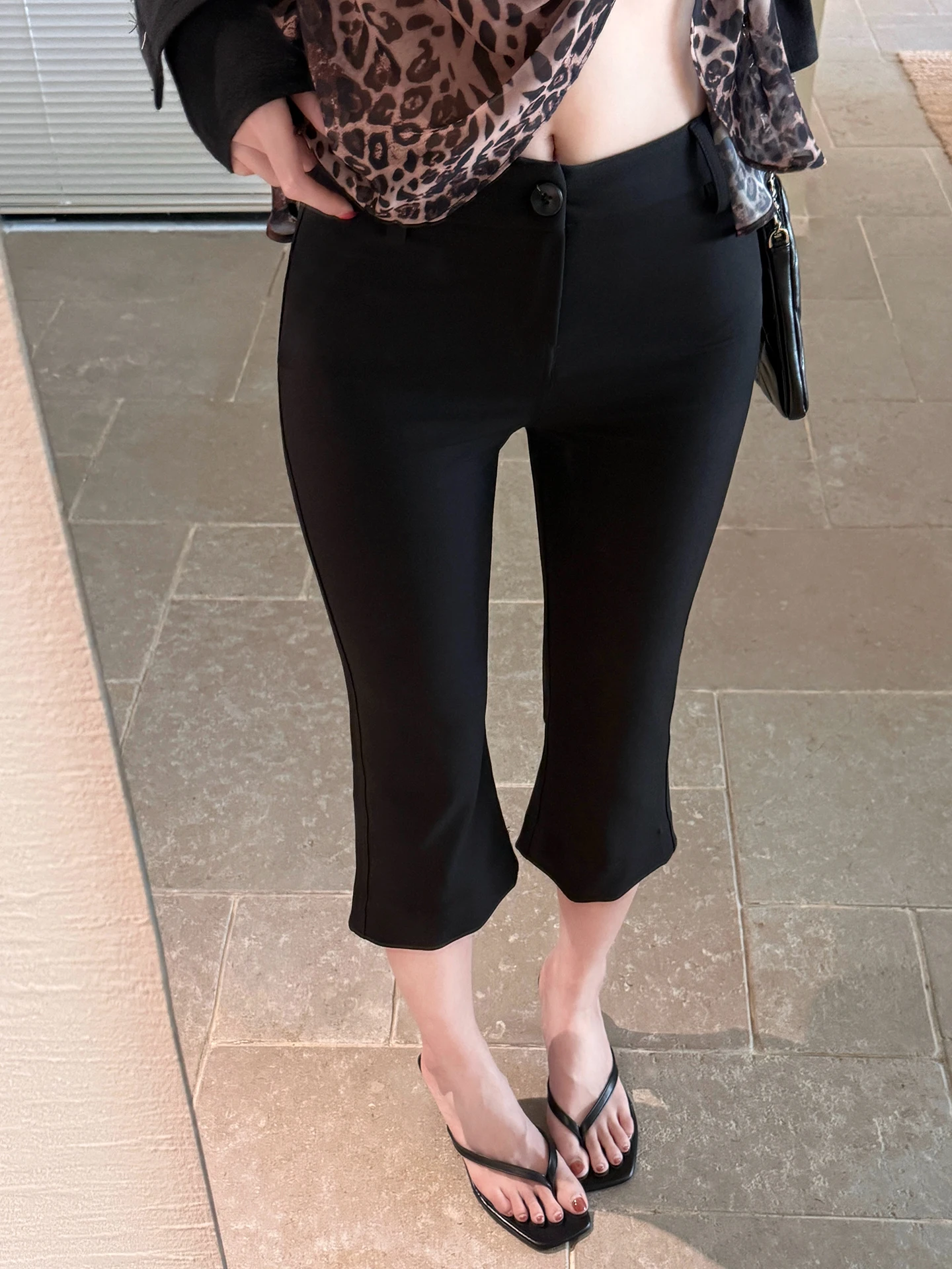 

Брюки Laareetoo черные, прямого кроя, женские, летние, 2026, новая модель, расклешенные, длиной 7/8, повседневные, однотонные