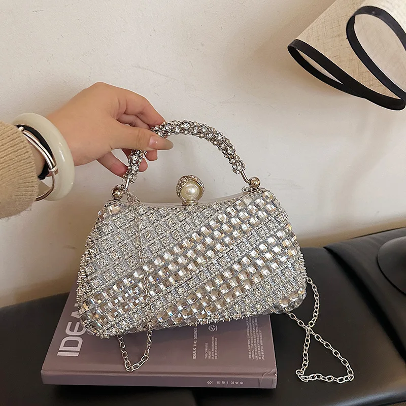 

2026 High-Quality Diamond Handbag European American Style Fashion Chain Diagonal Crossbody Bag