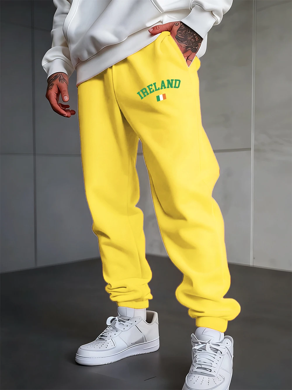 

Ireland Text With Flag Printing Sweatpants Mens Winter Sporty Pants Elastic Waist Pocket Loose Trousers Trend Men'S Streetwear