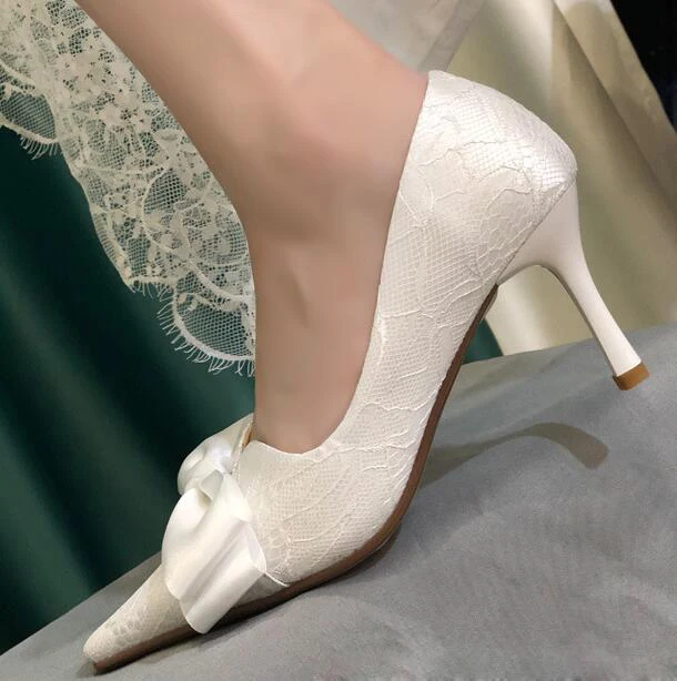 

French Style Woman Bowtie Kitten Heels floral Lace Pumps Satin Butterfly Knot Wedding Shoes Pointed Toe Bridal Elegant Heels