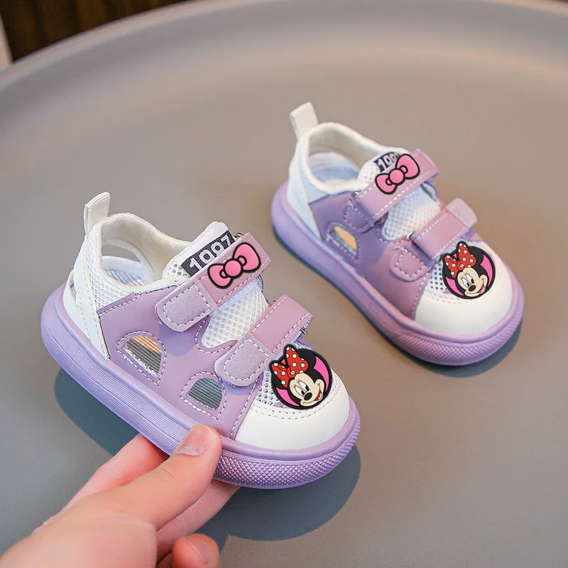Disney menino respirável criança sapatos meninas dos desenhos animados sapatos casuais minnie verão crianças bonito sapatos de tabuleiro mickey mouse sandálias do bebê