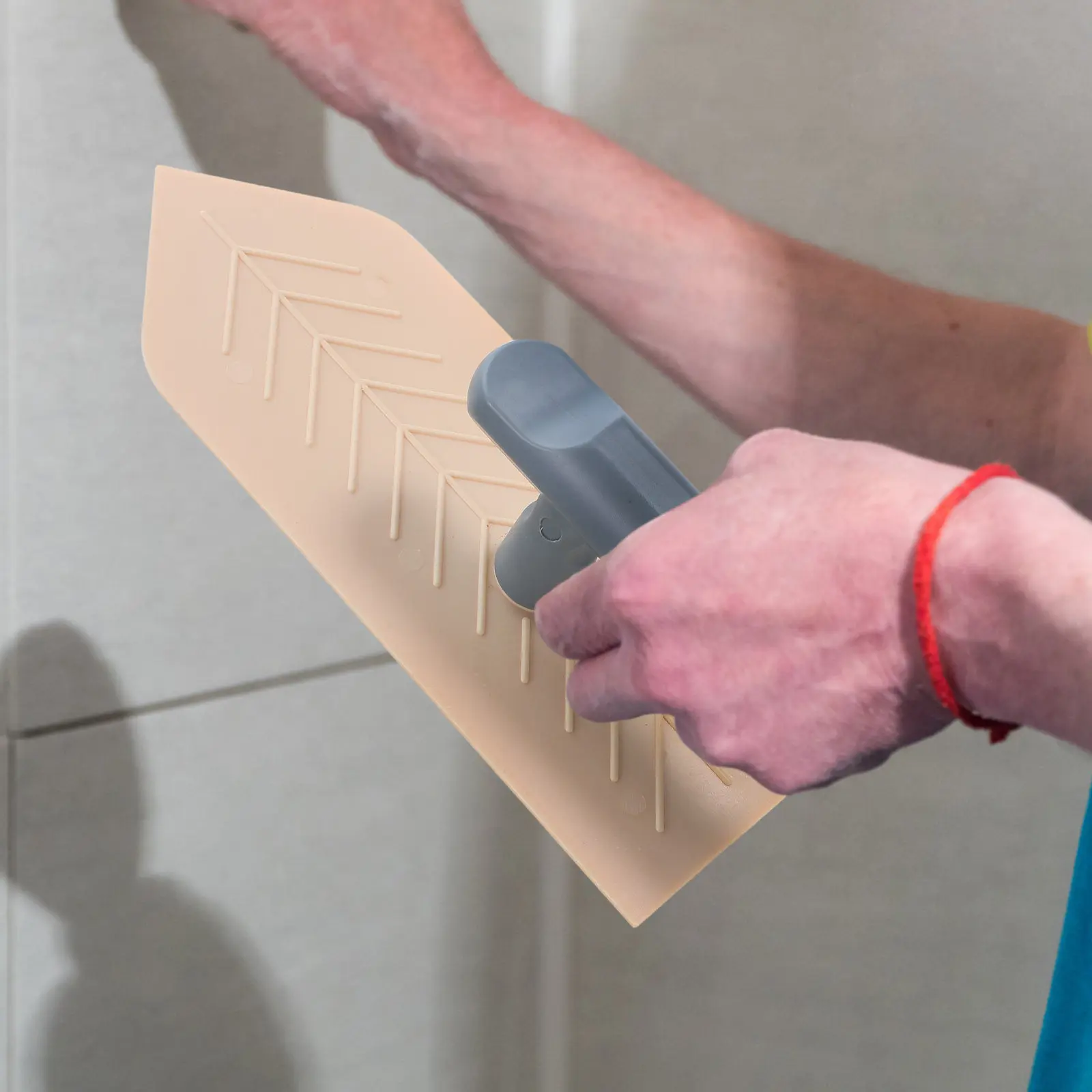 Flexible Trowel Lightweight and Strong for Precise Application of Materials Essential for Builders and Contractors 16 Inches