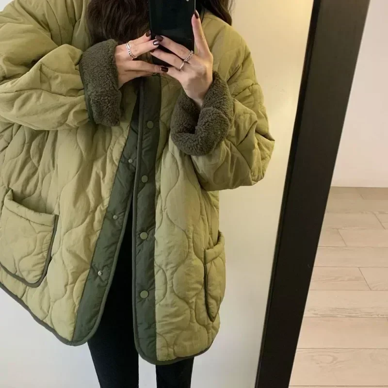 

Women Thickened Cotton Coat Velvet and Thickened Lamb Wool Mid-length Cotton Coat Winter Round Neck Color Matching Bread Coat