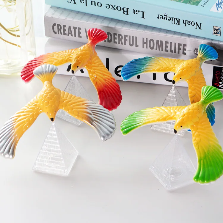 Jouets d'aigle d'équilibre, jouets éducatifs pour enfants, étoles d'oiseaux d'équilibre, vente en gros, nouveaux jouets classiques étranges