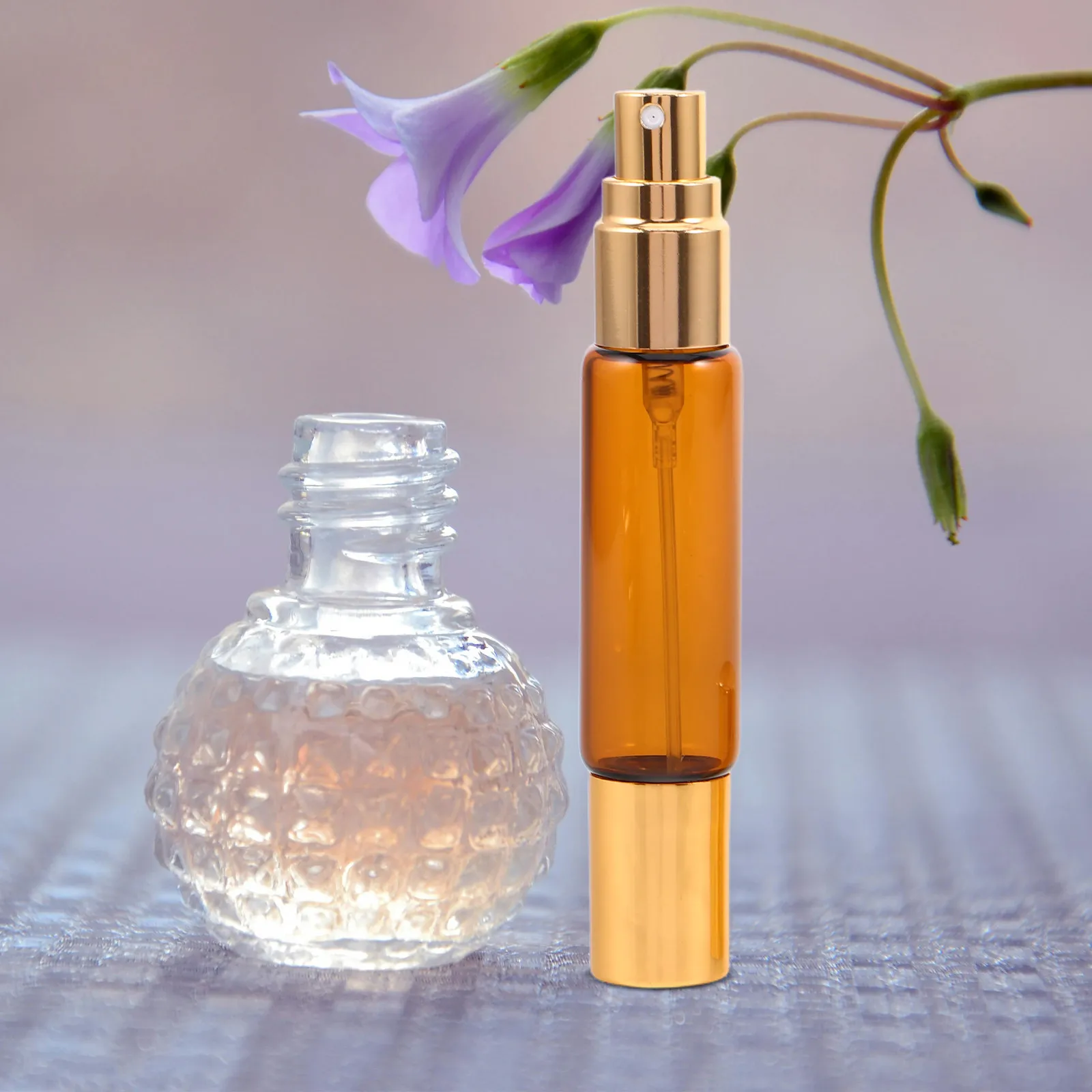 8Pcs Essential Oil Roller Bottles Amber Glass Dual-Head Leakproof Refillable Perfume Spray Bottles Travel Aromatherapy Facial view 2