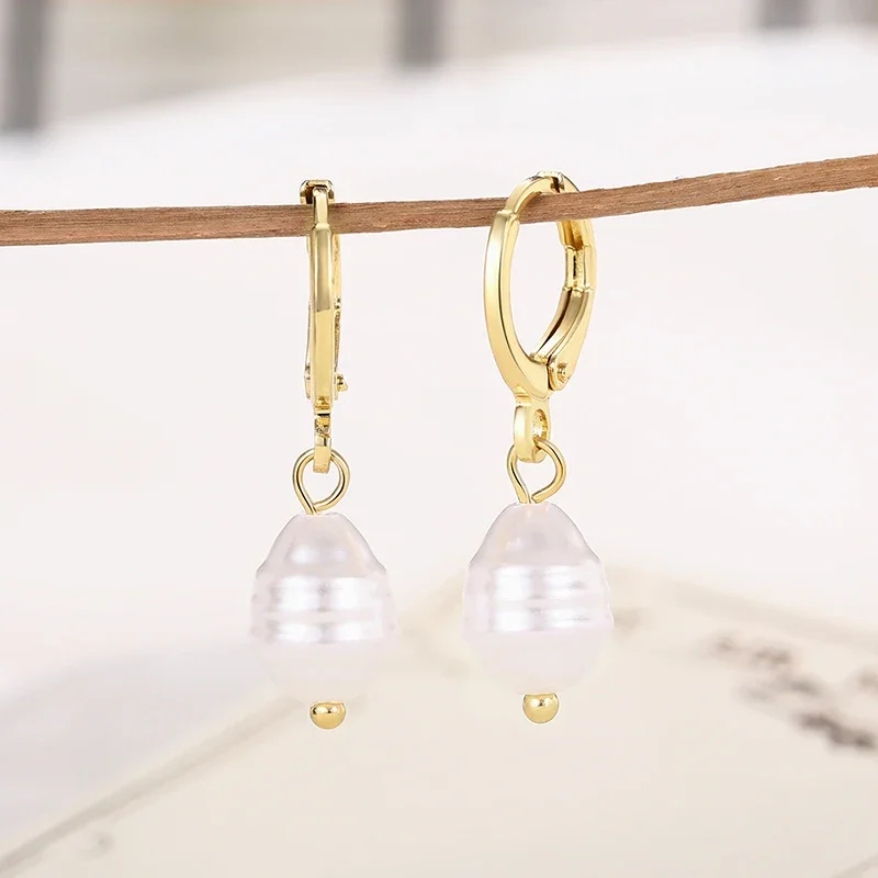 

Huitan Simple Elegant Imitation Pearl Dangle Earrings for Women Exquisite Birthday Gift Wedding Party Temperament Lady Jewelry