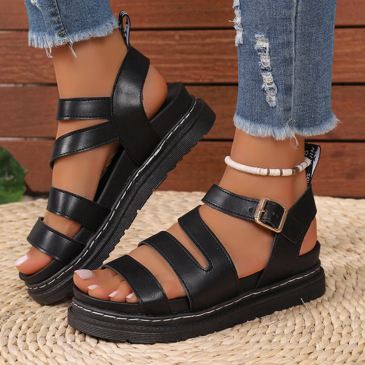 Women Sandals 2024 Spot Large Summer New Thick Sole Sandals Line Casual Roman Beach Sandals Cross Border Fashion Buckle Shoes