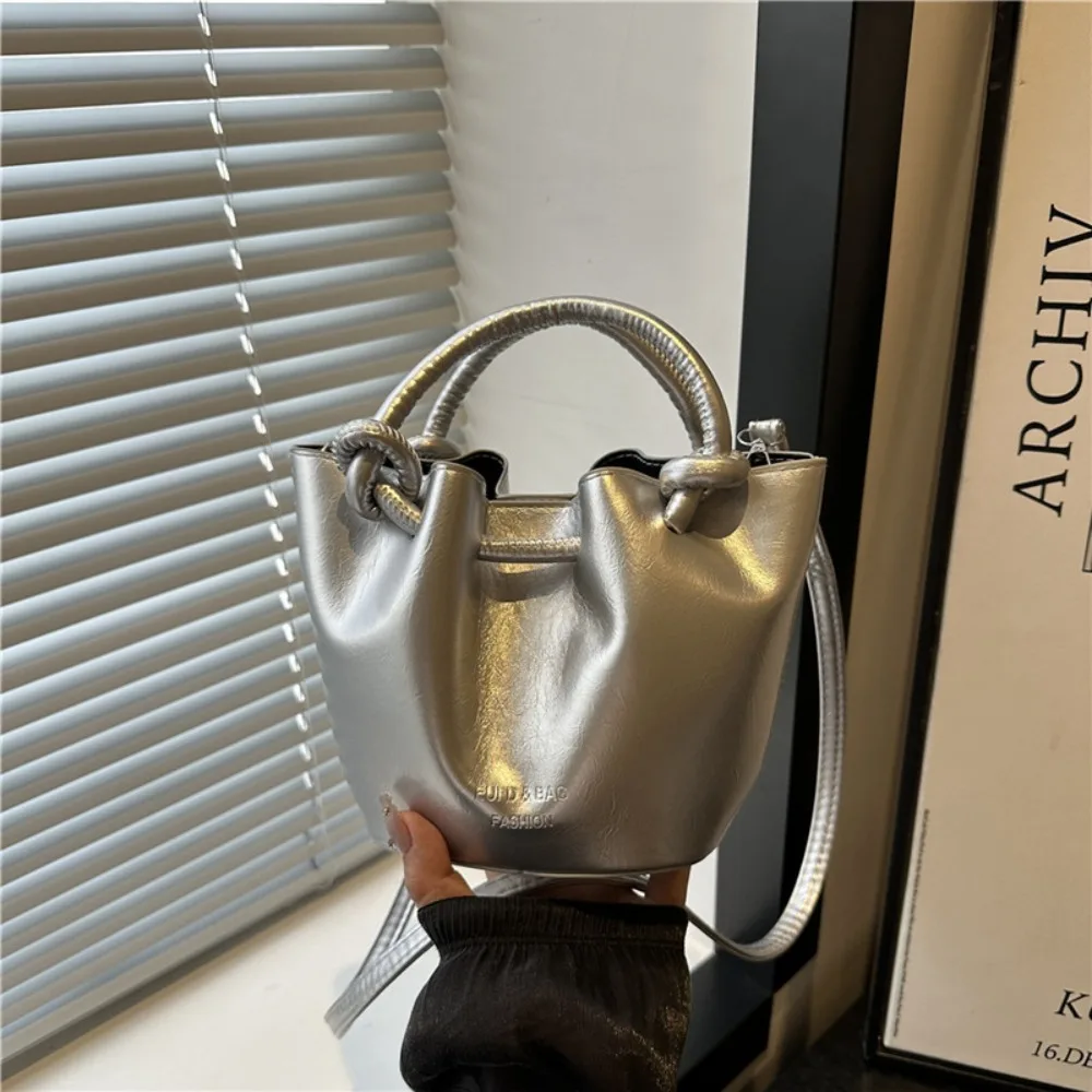 

Trendy Korean Leather Bucket Bag Pleated Square Single Shoulder Bag Small High-grade Women’s Handbag Female